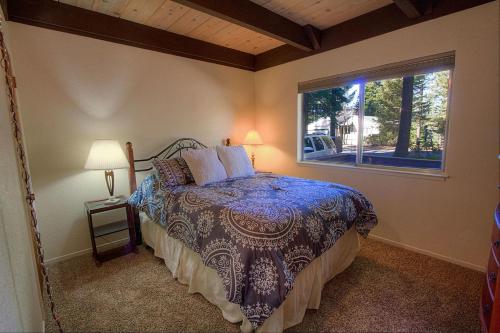 Skyline Divine by Lake Tahoe Accommodations - image 4