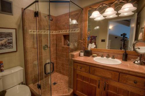 Swimsuit Required by Lake Tahoe Accommodations - image 8