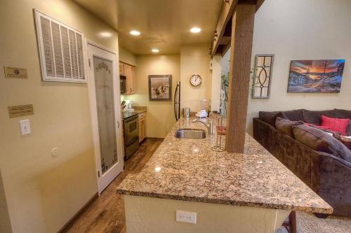 Our Happy Place by Lake Tahoe Accommodations - image 7
