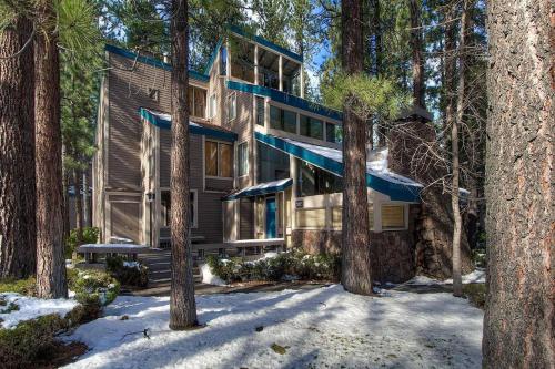 Lucky Lady 404 by Lake Tahoe Accommodations - image 4
