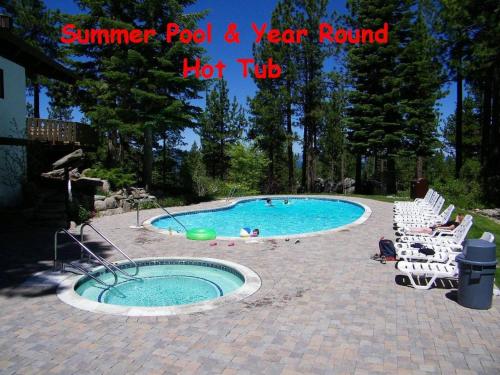Pine Mountain Chalet by Lake Tahoe Accommodations - image 11