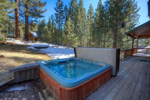 High Meadows HIdeaway by Lake Tahoe Accommodations - image 6