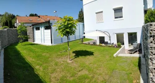 Casa Elea, die Ferienwohnung mit Terrasse und Garten am Tor zum Bodensee in Stockach, Deutschland