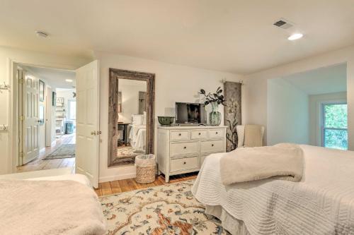 Modern Farmhouse Duplex by Stream, 4 Mi to Boone! Modern Farmhouse Duplex by Stream, 4 Mi to Boone!