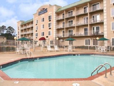 Baymont on the lake by Wyndham Hot Springs in Hot Springs, USA