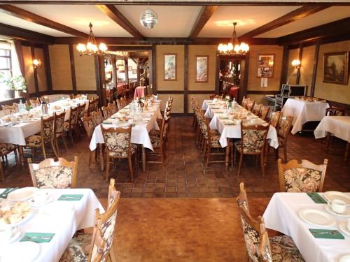 Banketu zāle, Hotel-Garni Pfeffermuhle in Emmernthal