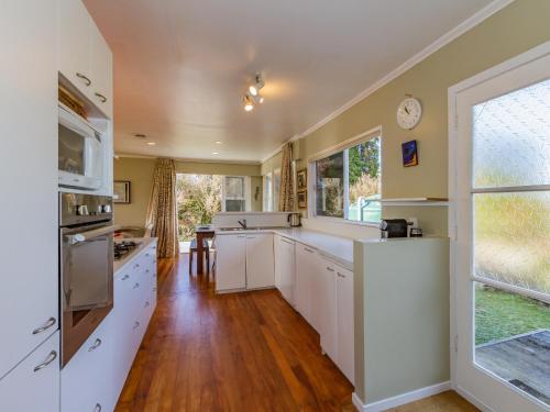 ฝักบัว, Snowcano Cottage - Rangataua Holiday Home in แรติฮิ