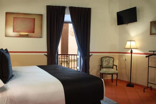 Superior King Room image 2