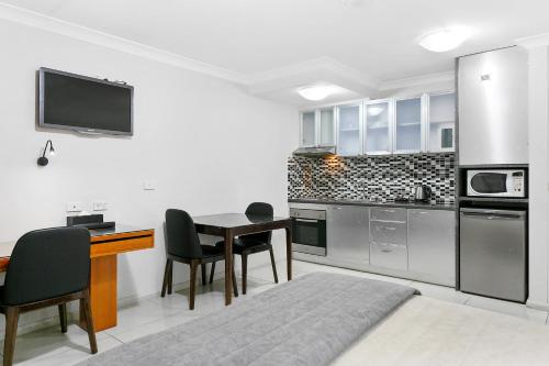 Comfort Inn & Suites Burwood