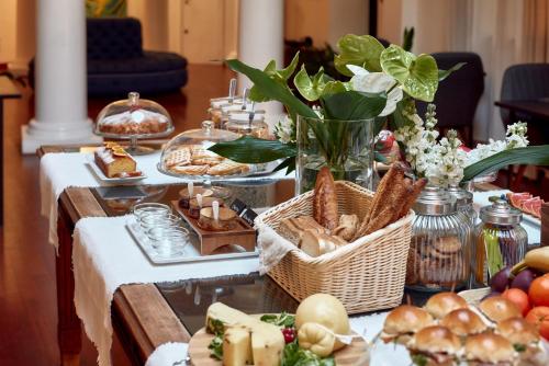 L' Hôtellerie Easy Suites – Palermo, CA