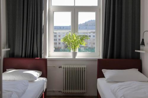Twin Room with Shared Bathroom