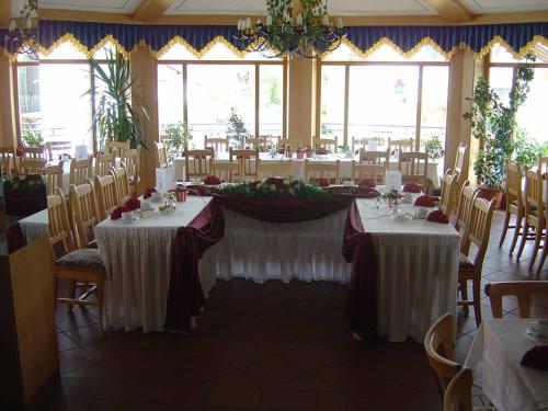 Restaurant, Gasthof-Metzgerei-Pension Schierlitz in Rimbach