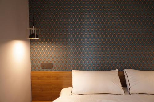 Shanghai Downtown Hills Boutique Guesthouse - Near Metro Line 7, Exit 3, Changping Road, Szanghaj (zdjęcie 10)