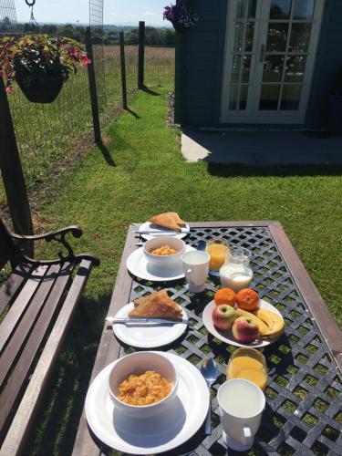 Auchenlea lodges, Glasgow (photo 5)