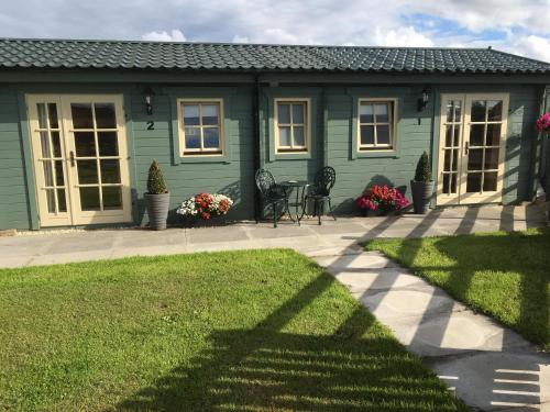 Auchenlea lodges, Glasgow (photo 7)