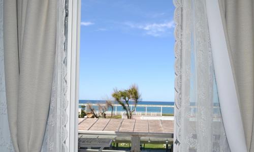 Triple Room with Sea View
