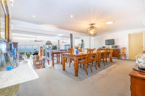 アボカド サンンセット B&B