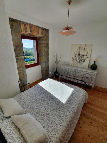 Relax in the countryside near the sea in อิโซลา