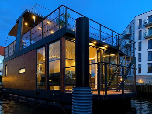 MarinaVilla - image 7