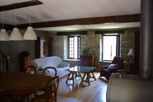Montségur ARIEGE grande maison éco-rénovée gîte à louer Montségur