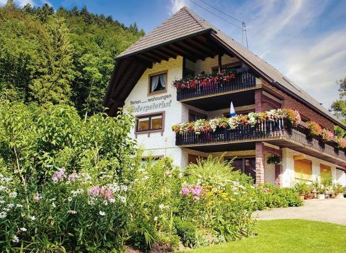 B&B Bad Peterstal-Griesbach - Hoferpeterhof - Bed and Breakfast Bad Peterstal-Griesbach