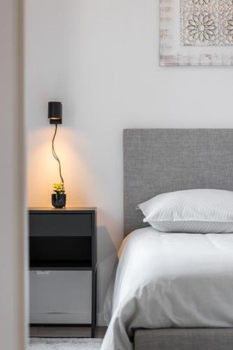 SMARTBNB - Magnifique 2 pièces - Quartier du Port - Dernier étage - image 3