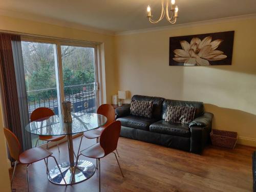 Waterfront Apartment In The Heart Of St Neots - image 7