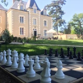 Le Petit Château des Cedres