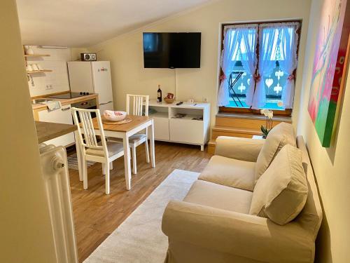 B&B Rottach-Egern - Ferienwohnung Giacomelli 3 - Bed and Breakfast Rottach-Egern