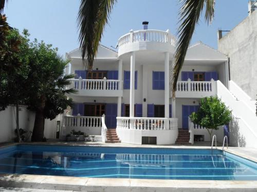 4 bedrooms house with shared pool furnished terrace and wifi at Durcal gîte à louer Dúrcal