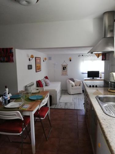 ห้องครัว, Moradia no Seixal Ericeira in ไบร์โร อาร์เซนิโอ อมาเดว