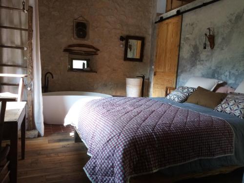 Maison d'hotes Ainsi Soie t-il in Combovin