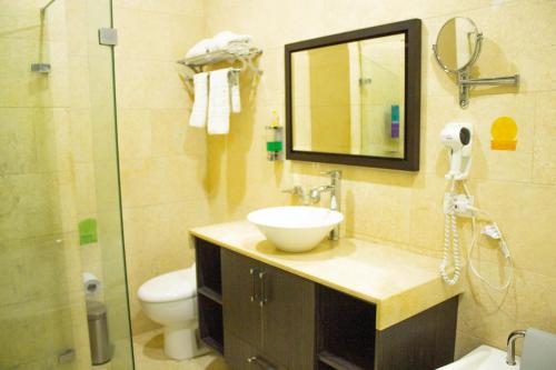 Hotel Bolivariana Plaza Medellin – Medellin, VT