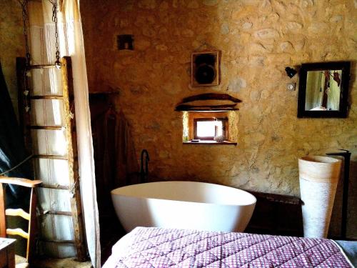 Maison d'hotes Ainsi Soie t-il in Combovin