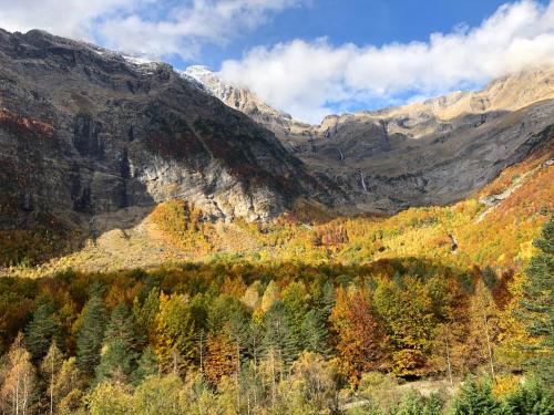 Hostal Pirineos Meliz