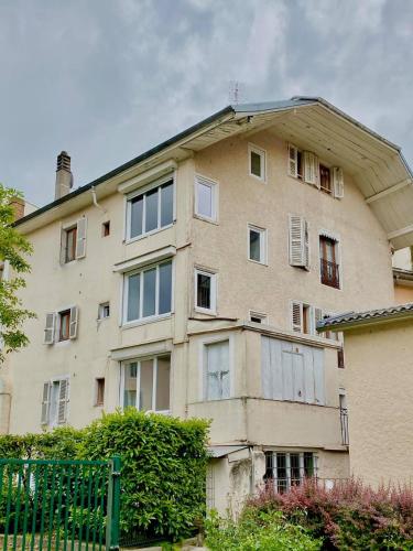 Vista exterior, Initial by balladins, Hôtel Restaurant Broisin (Initial by balladins, Hotel Restaurant Broisin) in Aix-les-Bains-Gresy