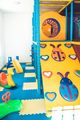 Bērnu klubs, Hotel Pod Zvicinou in Dolní Brusnice
