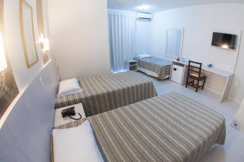 2 twin beds