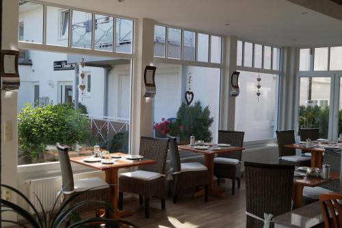 Restaurant, Hotel Villa Undine in Gromitz