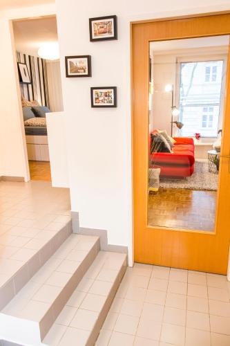  Your Cozy Home  12 min to City Center in Wien
