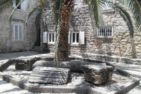 Villa Urbana Old Town Budva - image 6