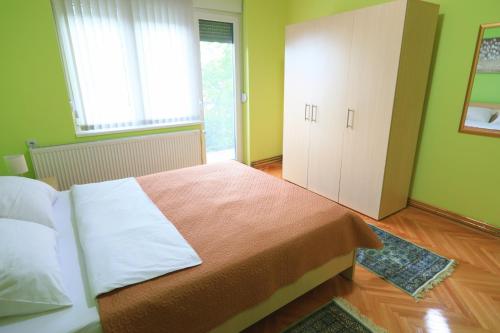 Mirjana - image 10
