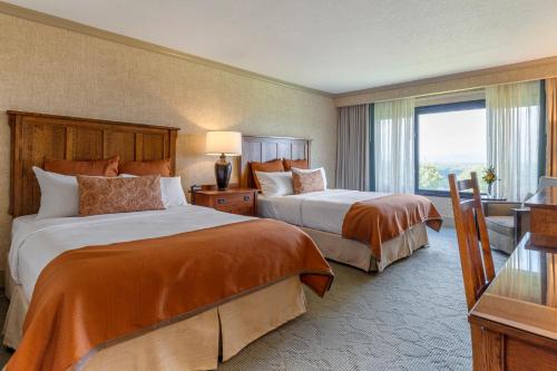Premium Mountain View Room with Two Queen Beds