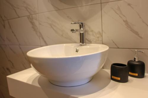 Lamprini's Deluxe Studios Lamprini's Deluxe Studios