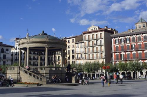 Apartamentos Mendebaldea Suites