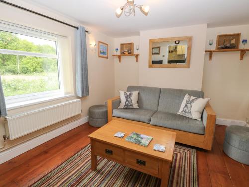 2 Lock Cottages - image 2