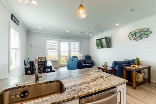 West Side Cottage #P - image 3