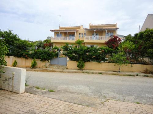  House with one bedroom in Anavissos with enclosed garden and WiFi in Anavyssos