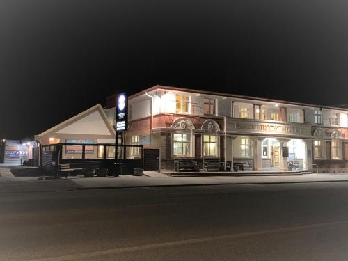 . Ranfurly Hotel