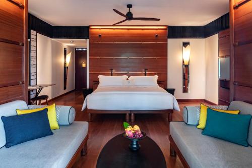2 twin beds